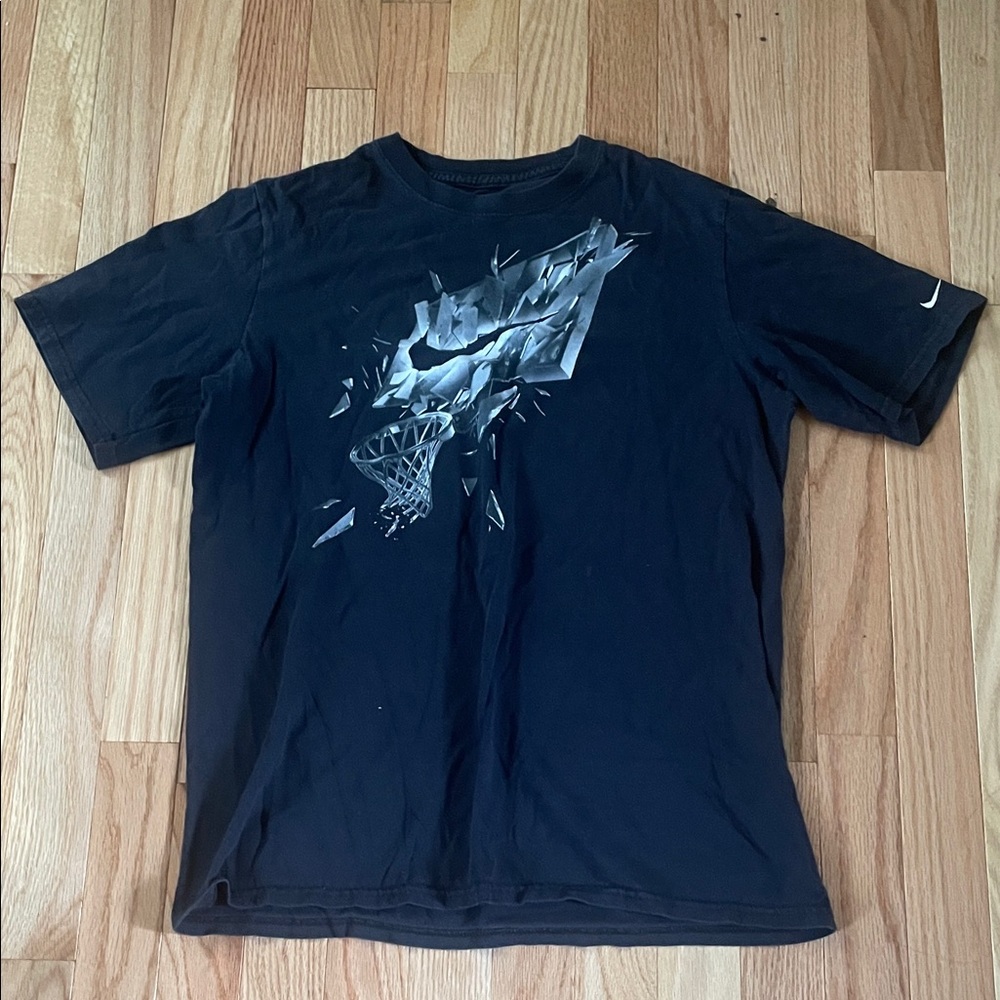 Nike T Shirt Boys XL Black Gray Graphic Logo Short Sleeve Cotton Athletic Gym
